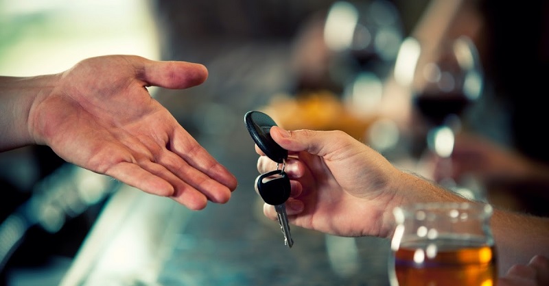 Tipp für Autofahrer: Dann können Sie nach einem Festmahl am Steuer sitzen Вывод алкоголя из крови