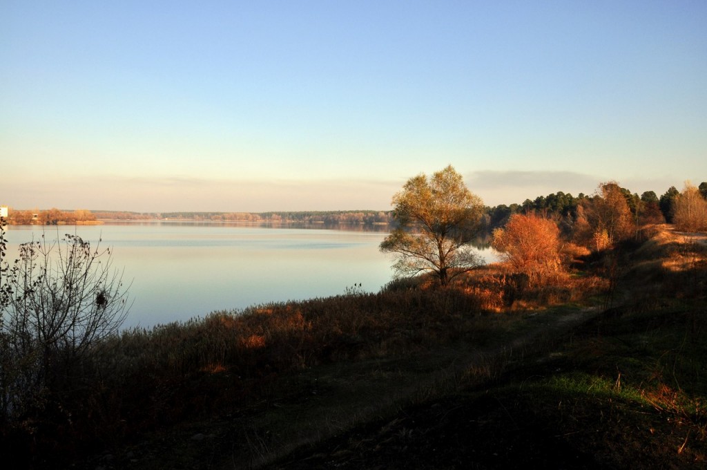 Lake Almaznoe - Orte in Kiew, wo es gute Angelmöglichkeiten gibt Озеро Алмазное - Топ мест для хорошей рыбалки в Киеве