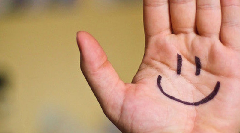 Warum eine schmerzende Person Lebensenergie + Wege nimmt, um die emotionale Gesundheit zu steigern Почему ноющий человек забирает жизненную энергию