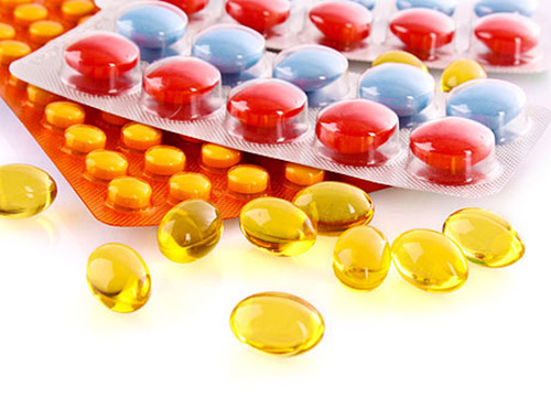 Vitamine - Welche Art von Medikamenten kann den Alkohol stören? Инсульт, кровотечения, кома: какие лекарства опасно мешать с алкоголем