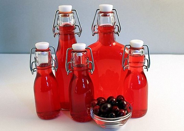 FRUCHT UND BEEREN - Wie man zu Hause auf dem Mondschein Tinkturen herstellt ПЛОДОВО-ЯГОДНАЯ - Домашние настойки на самогоне