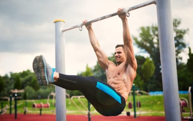 Nützliche Tipps für das Training auf einer horizontalen Stange Советы по тренировке на турнике