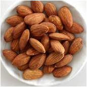 Топ-10 продуктов для плоского живота Миндальные орехи