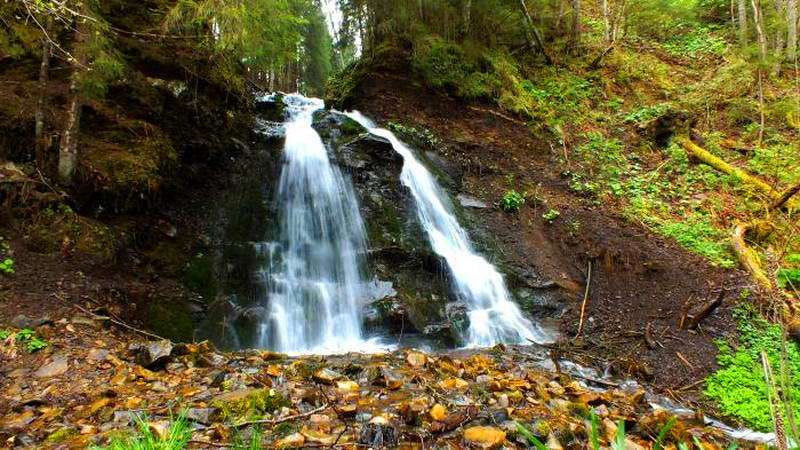Wasserfall Salatruchil, Bystritsa - Alle Wasserfälle der Ukraine: 40 schöne Wasserfälle der Ukraine (Foto) Водопад Салатручиль, Быстрица - ТОП водопадов Украины