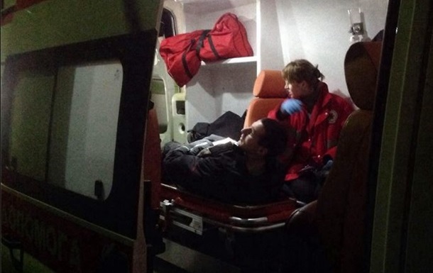 Ärzte berichteten, nach Auseinandersetzungen mit Berkut in der Nähe von Kiew Sviatoshynsky Gericht im Krankenhaus Медики сообщают о госпитализированных после столкновений с Беркутом возле Киево-Святошинского суда