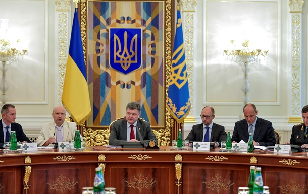 В ДНР возбудили дело против Порошенко, Яценюка и Турчинова В ДНР возбудили дело против Порошенко, Яценюка и Турчинова