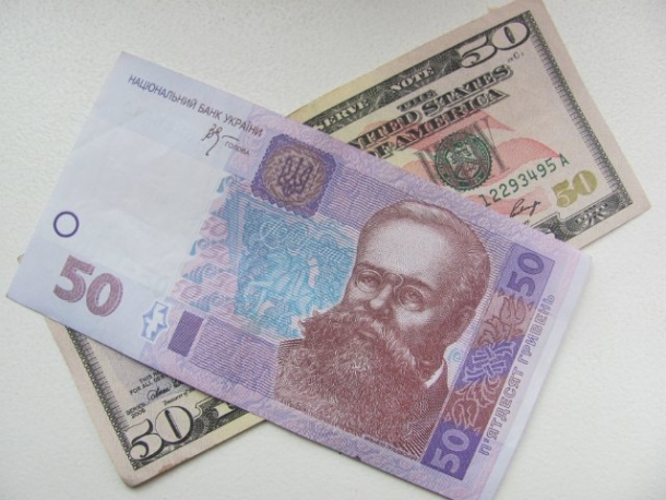 Доллар на межбанке достиг планки в 13 гривен