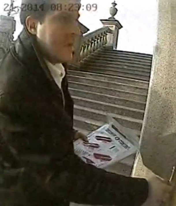 Einen Tag vor der Leibwächter schießen Janukowitsch gebracht Särge wählen За сутки до побега Януковича телохранитель принес выбрать гробы