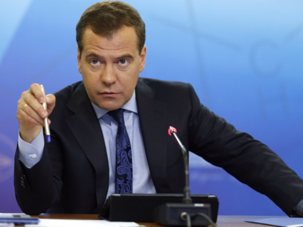 Medwedew kündigte die Position des Kreml: Russland unwahrscheinlich, dass die Wahlergebnisse in der Ukraine zu erkennen Медведев озвучил позицию Кремля: Россия вряд ли признает результаты выборов в Украине