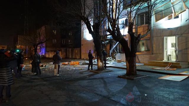 In Odessa, eine starke Explosion: zerstört freiwillige Hilfe Punkt Kämpfer ATO. Bildergeschichte В Одессе прогремел мощный взрыв: уничтожен волонтерский пункт помощи бойцам АТО. ФОТОрепортаж