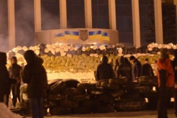 Genau: Aktivisten stürmten die RSA und errichten Barrikaden. Fotobericht + VIDEO