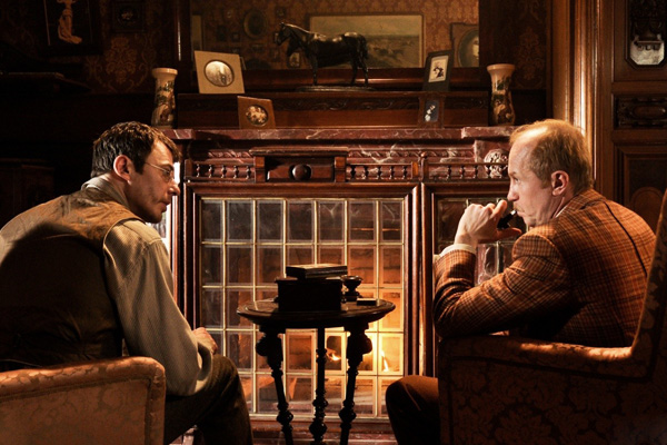 Ein Rahmen aus der TV-Show "Sherlock Holmes"