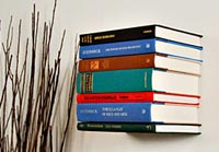 Invisible Regal für Bücher mit ihren eigenen Händen