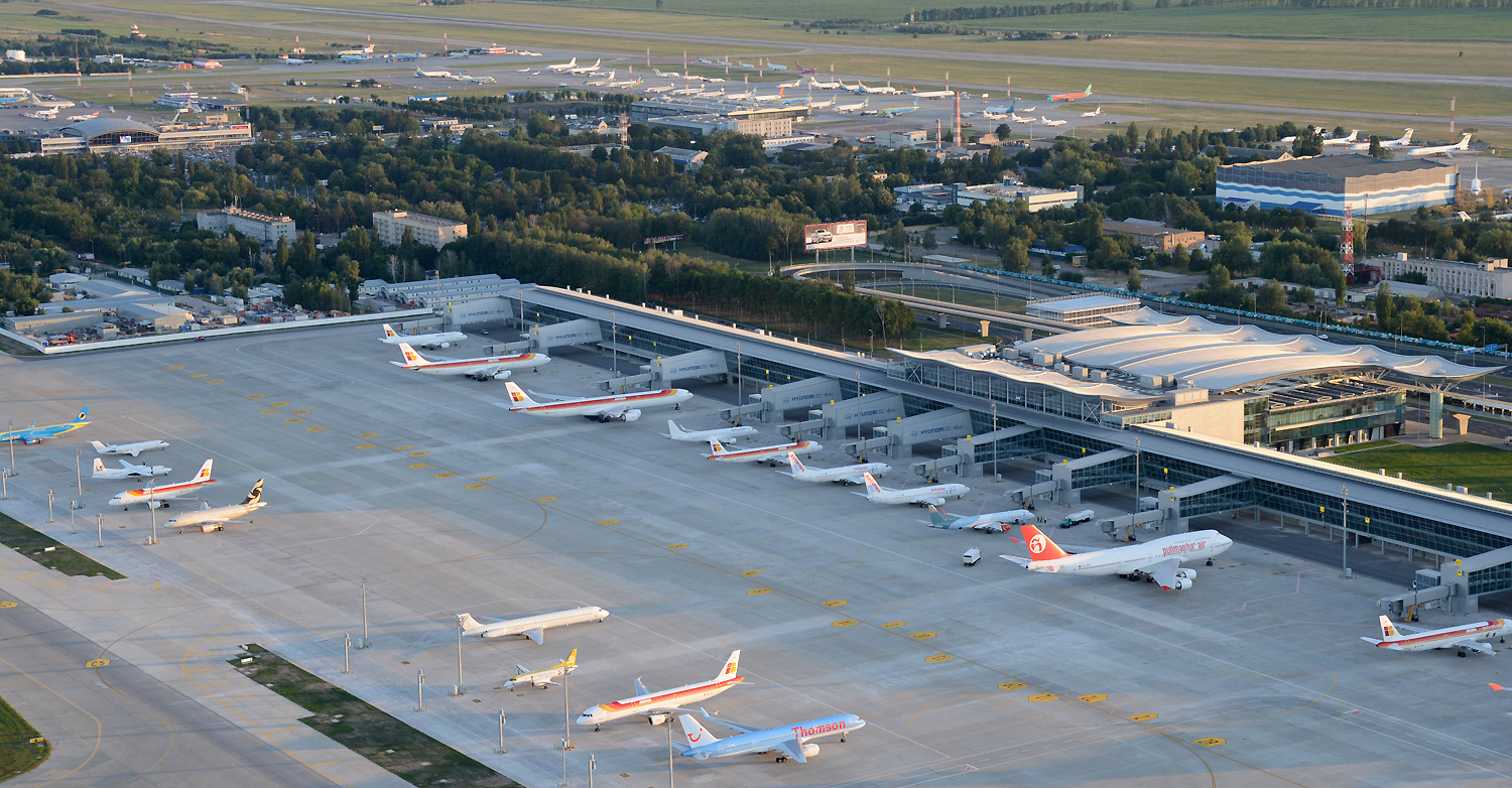 Flughafen Borispol, KBP (Kiev) Аэропорт Борисполь, KBP (Киев)
